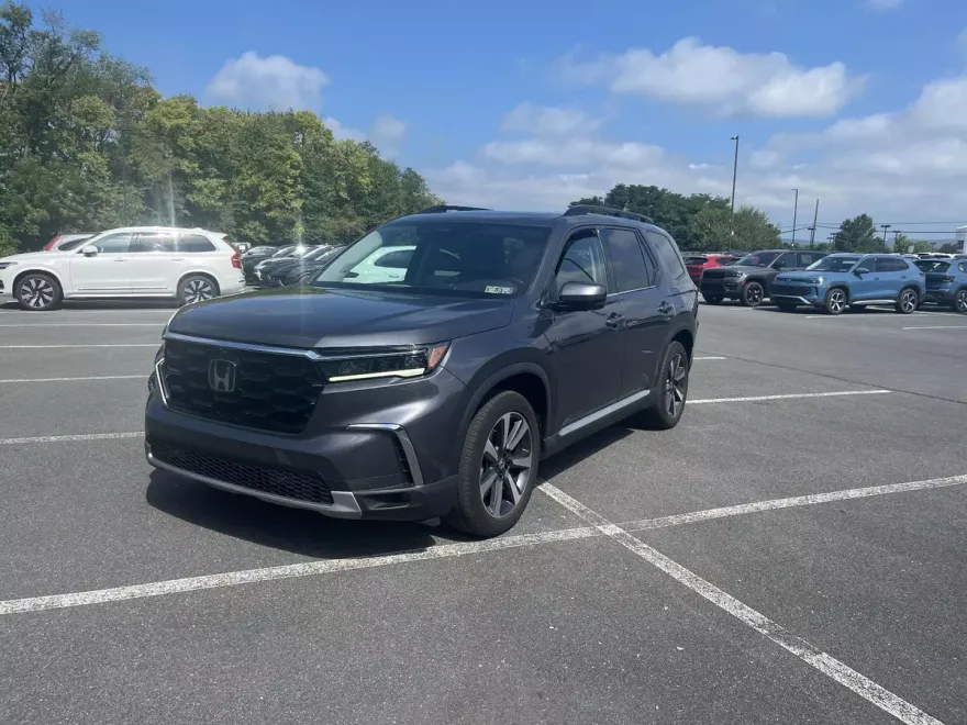 2023 Honda Pilot Elite photo 1