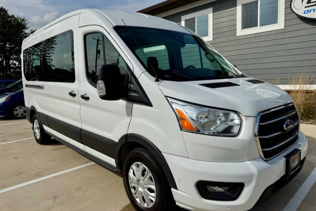 2020 Ford Transit XLT photo 1