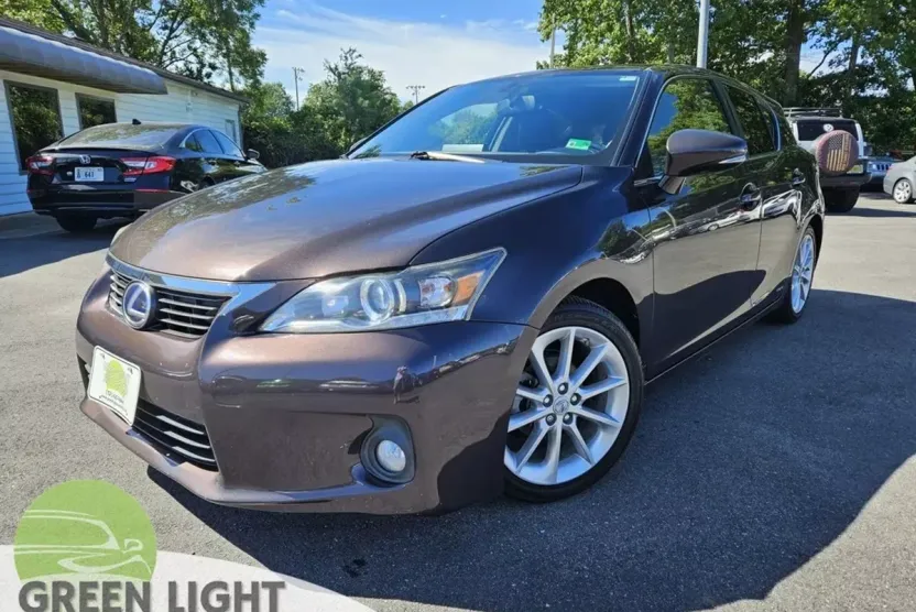 2013 Lexus CT 200h photo 1