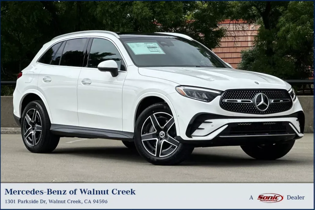 2025 Mercedes Benz GLC 300 photo 1