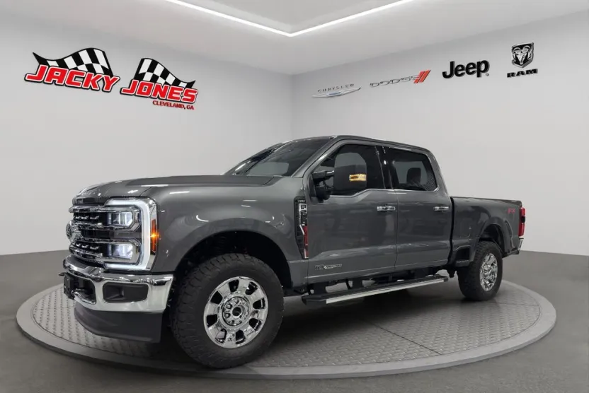 2025 Ford F-250 Lariat photo 1