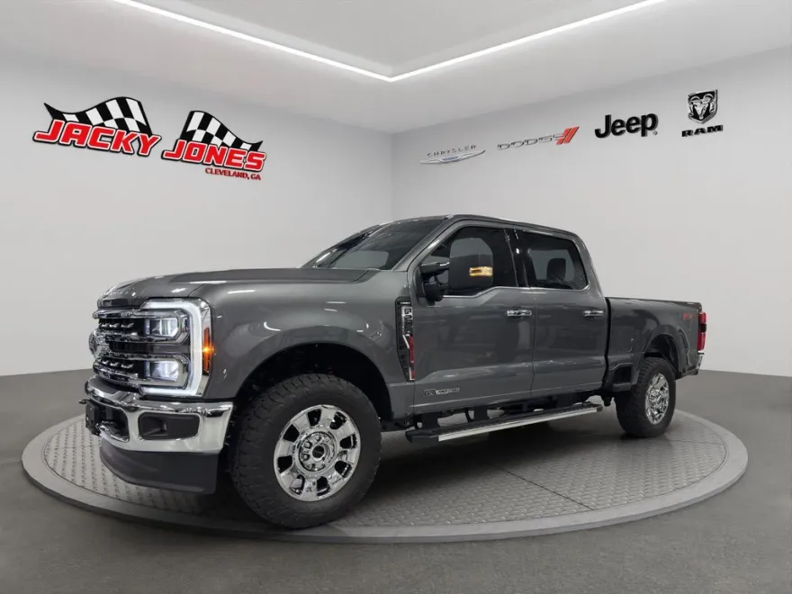 2025 Ford F-250 Lariat photo 1