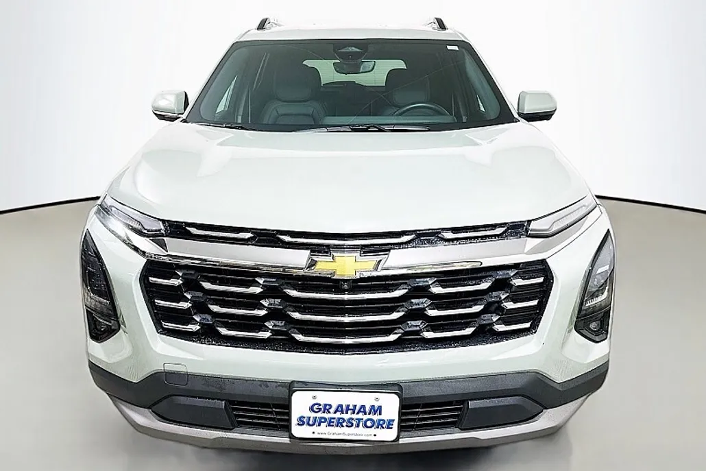 2025 Chevrolet Equinox LT photo 1