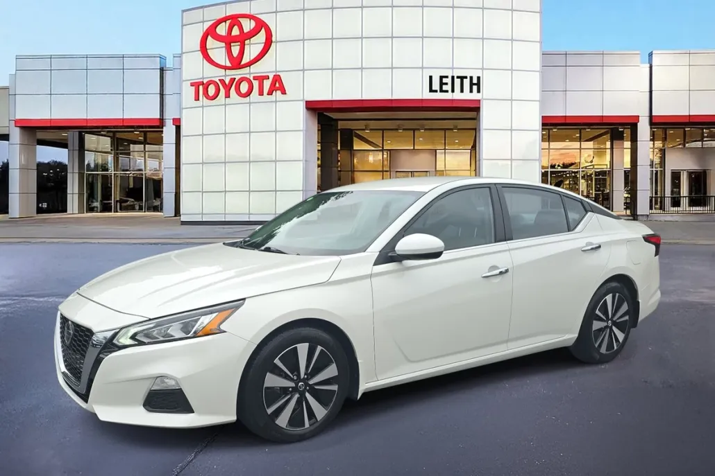 2021 Nissan Altima 2.5 SV photo 1