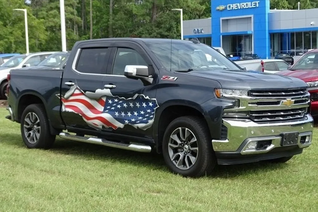 2020 Chevrolet Silverado 1500 LTZ photo 1