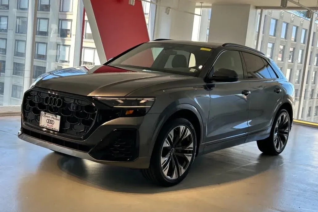 2025 Audi Q8 Premium Plus 55 photo 1