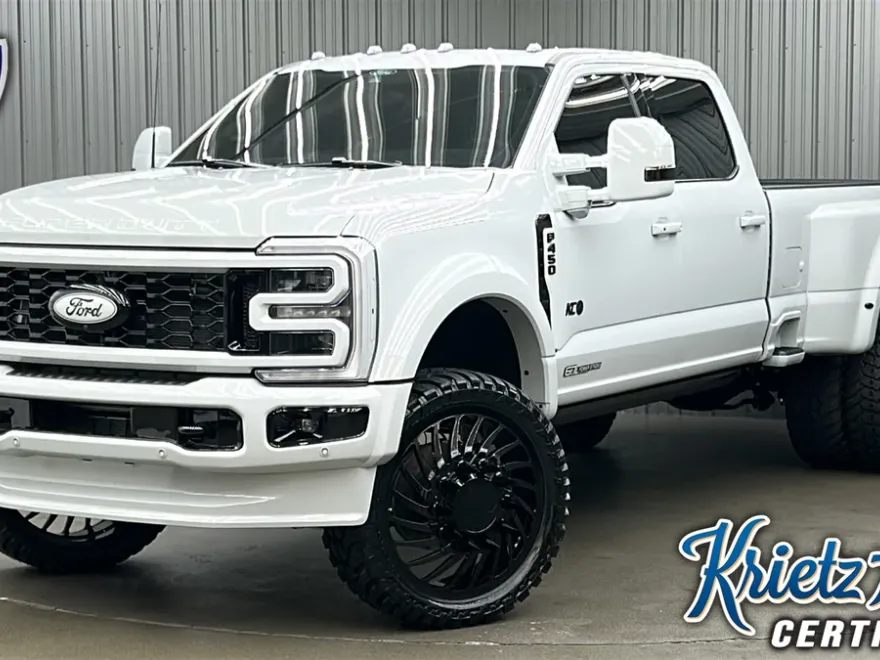 2025 Ford F-450 photo 1