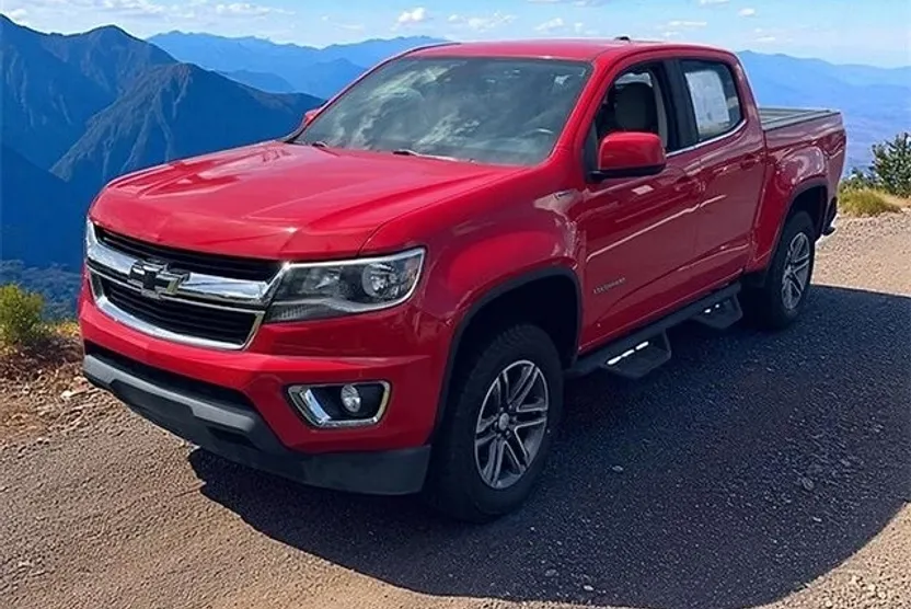 2019 Chevrolet Colorado LT photo 1