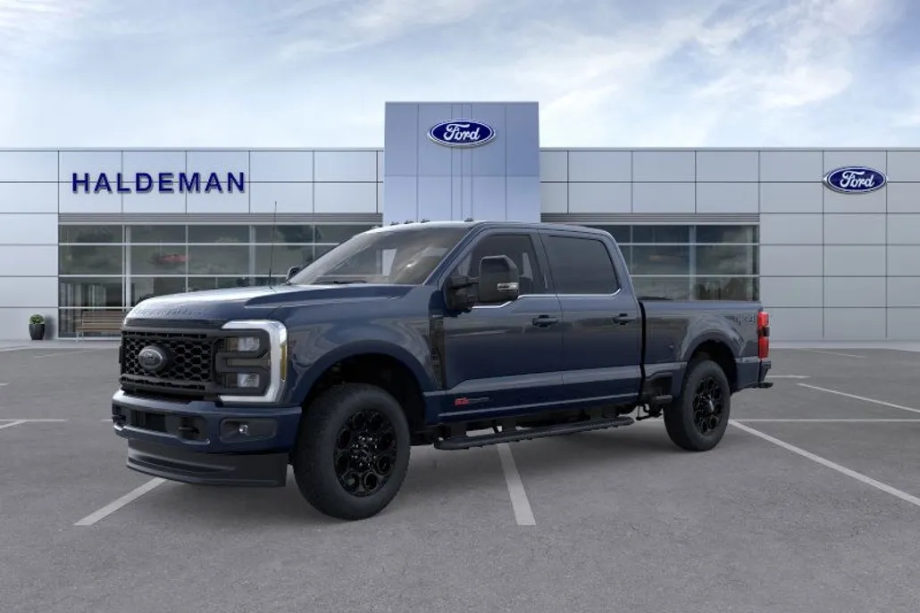 2025 Ford F-350 Lariat photo 1