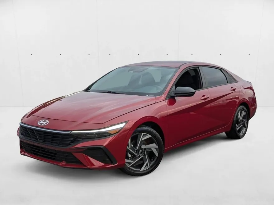 2025 Hyundai Elantra SEL Sport photo 1