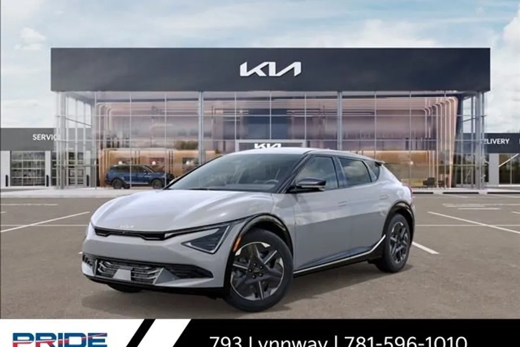 2025 Kia EV6 Light photo 1