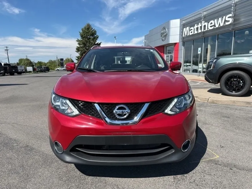 2018 Nissan Rogue Sport SV photo 1