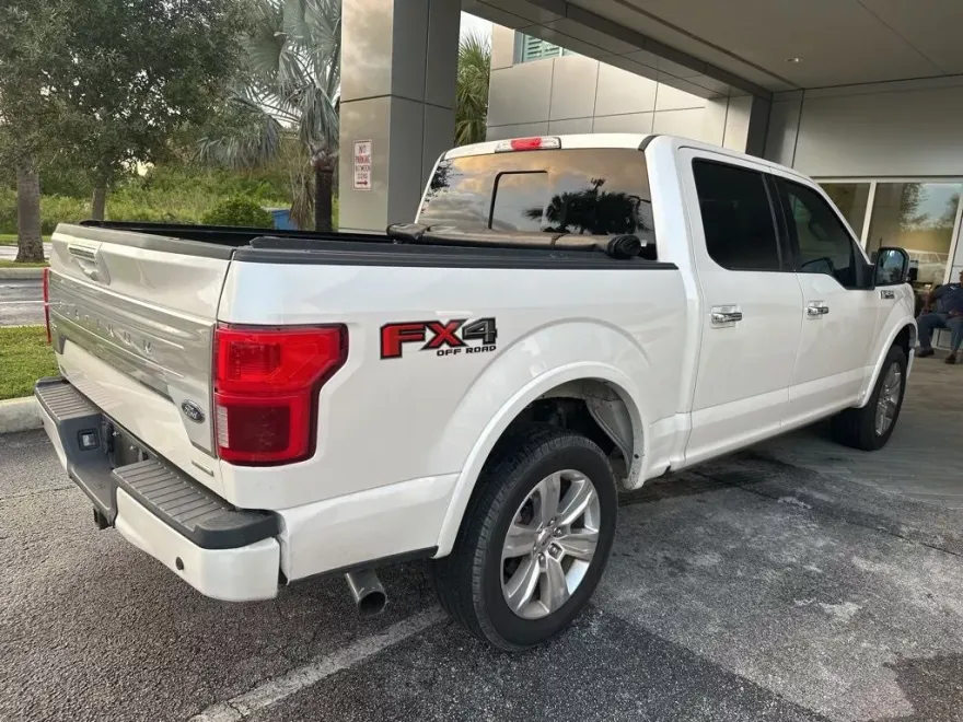 2018 Ford F-150 Platinum photo 1