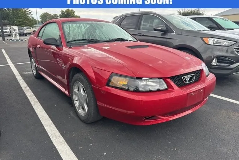 2002 Ford Mustang V6 photo 1