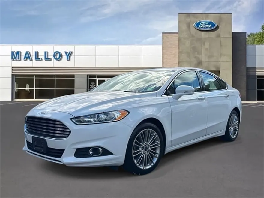 2016 Ford Fusion SE photo 1