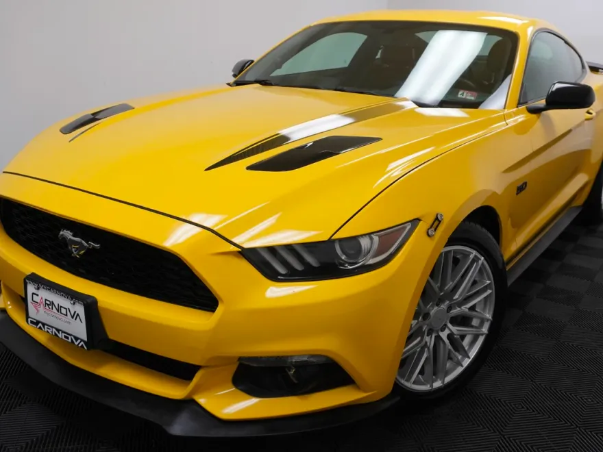 2016 Ford Mustang GT Premium photo 1