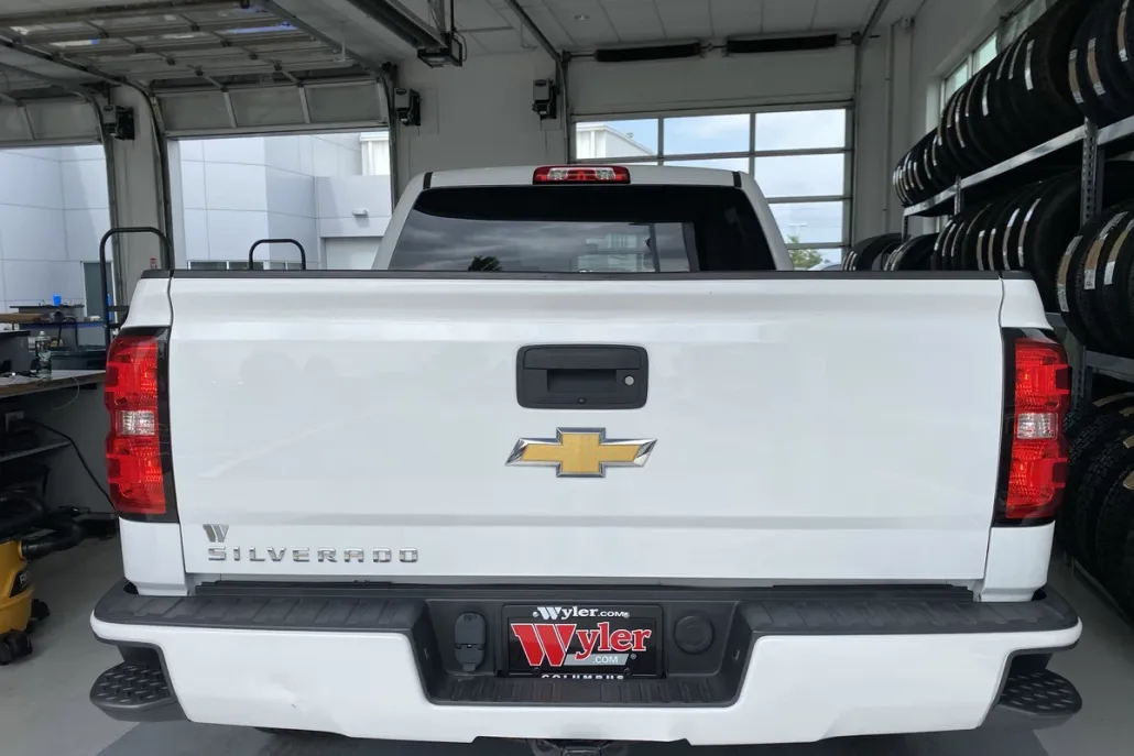 2018 Chevrolet Silverado 1500 Custom photo 1