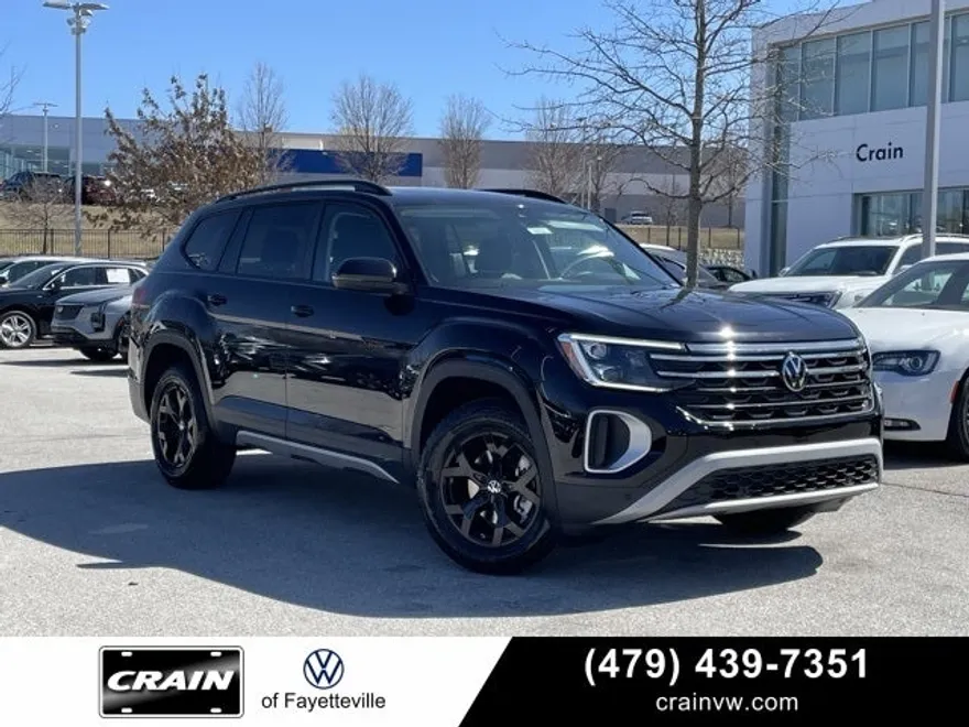 2025 Volkswagen Atlas Peak Edition SE photo 1