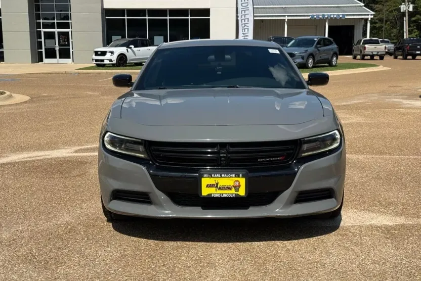 2019 Dodge Charger SXT photo 1