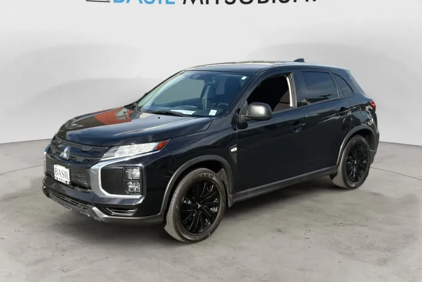 2024 Mitsubishi Outlander Sport LE photo 1