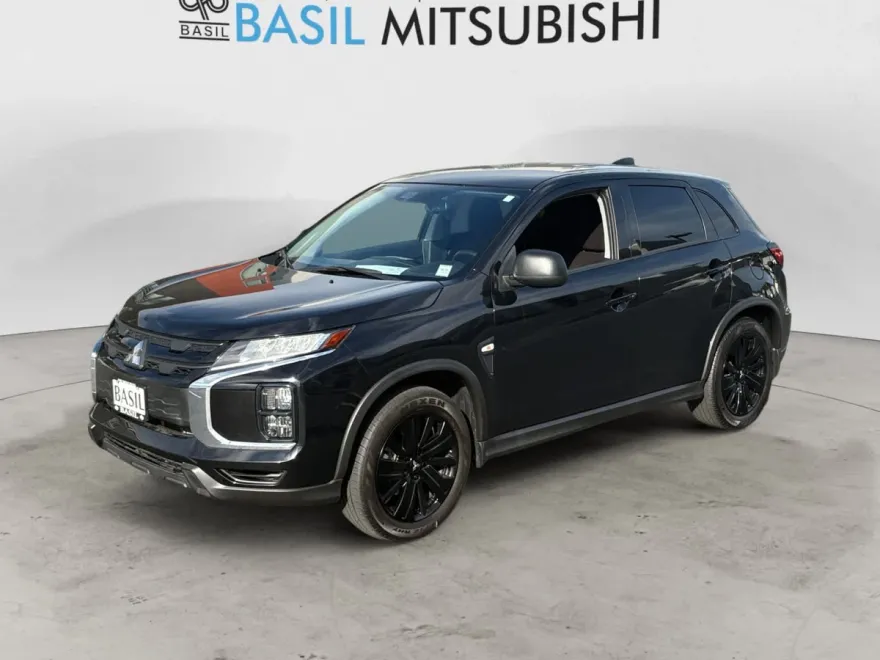 2024 Mitsubishi Outlander Sport LE photo 1