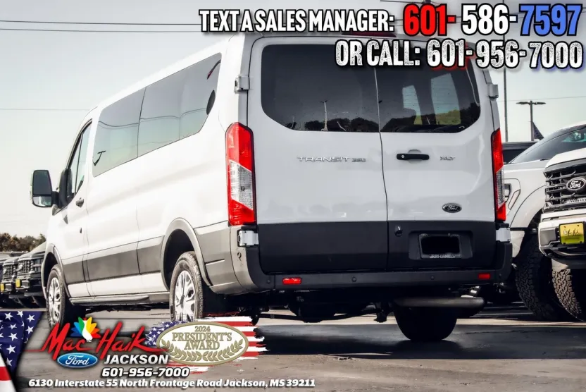 2023 Ford Transit Passenger XL photo 1
