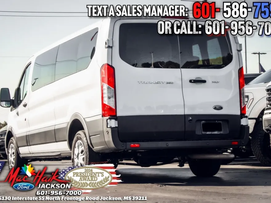 2023 Ford Transit Passenger XL photo 1