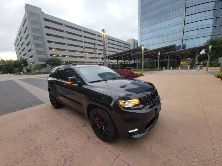 2021 Jeep Grand Cherokee SRT8 photo 1