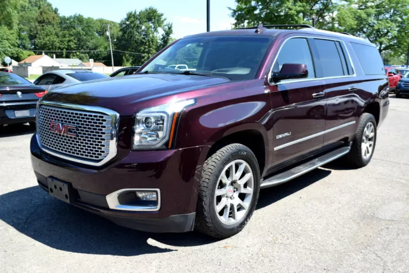 2017 Gmc Yukon XL Denali photo 1