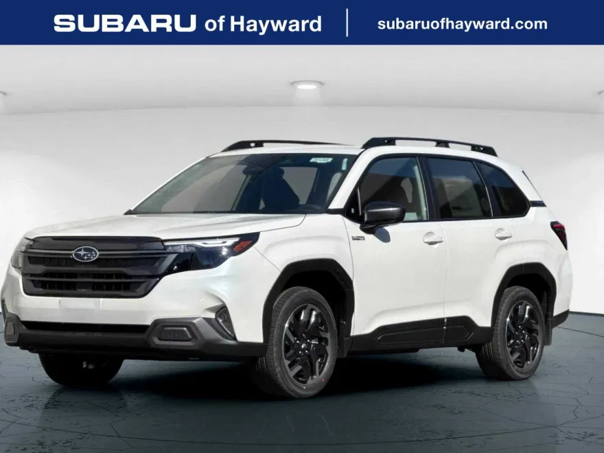 2025 Subaru Forester Premium photo 1