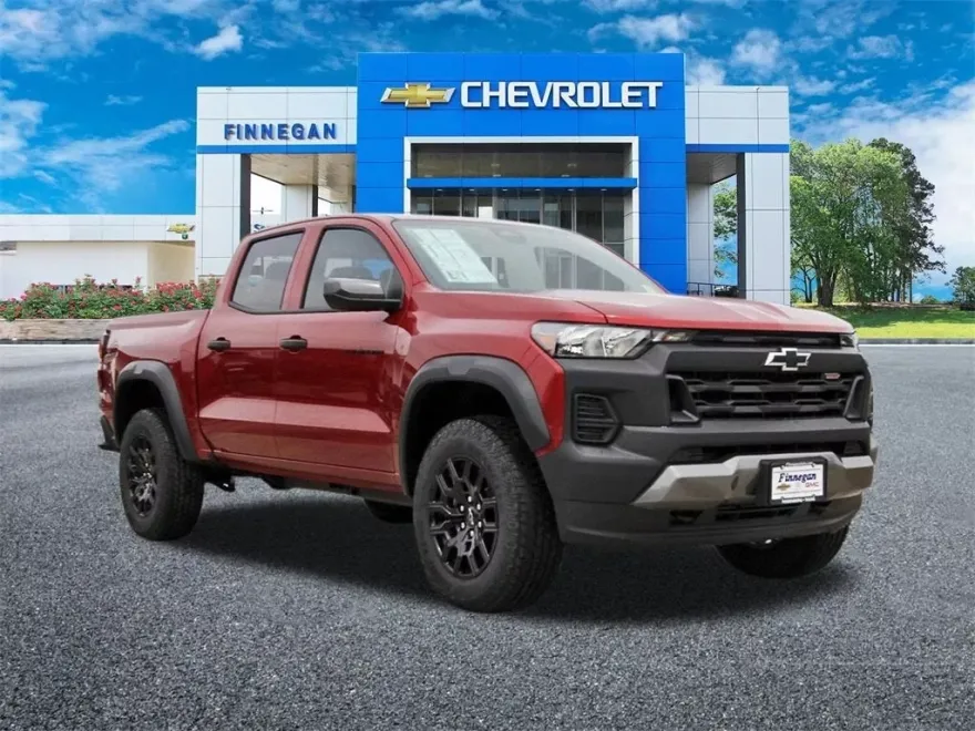 2025 Chevrolet Colorado Trail Boss photo 1