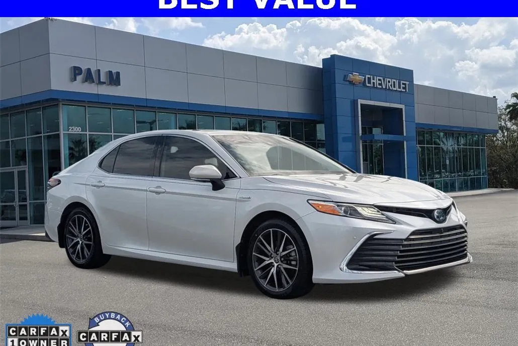 2021 Toyota Camry Hybrid XLE photo 1