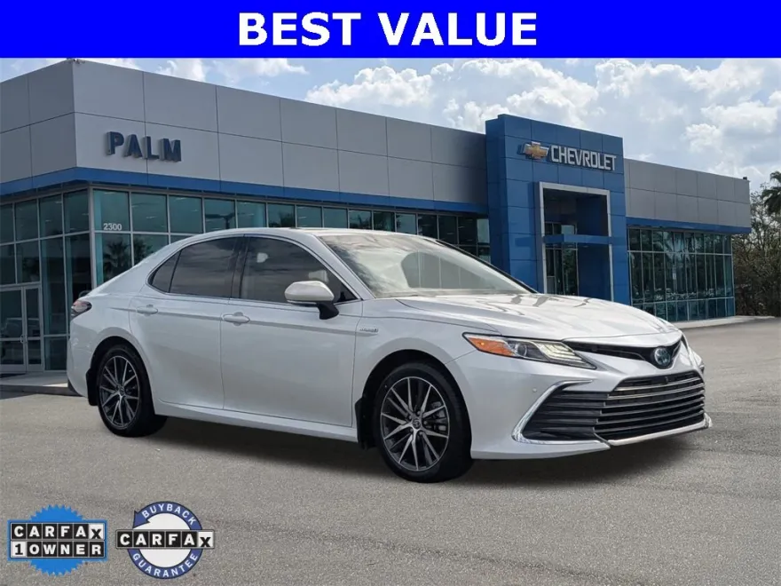 2021 Toyota Camry Hybrid XLE photo 1