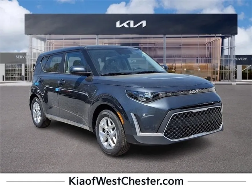 2025 Kia Soul LX photo 1