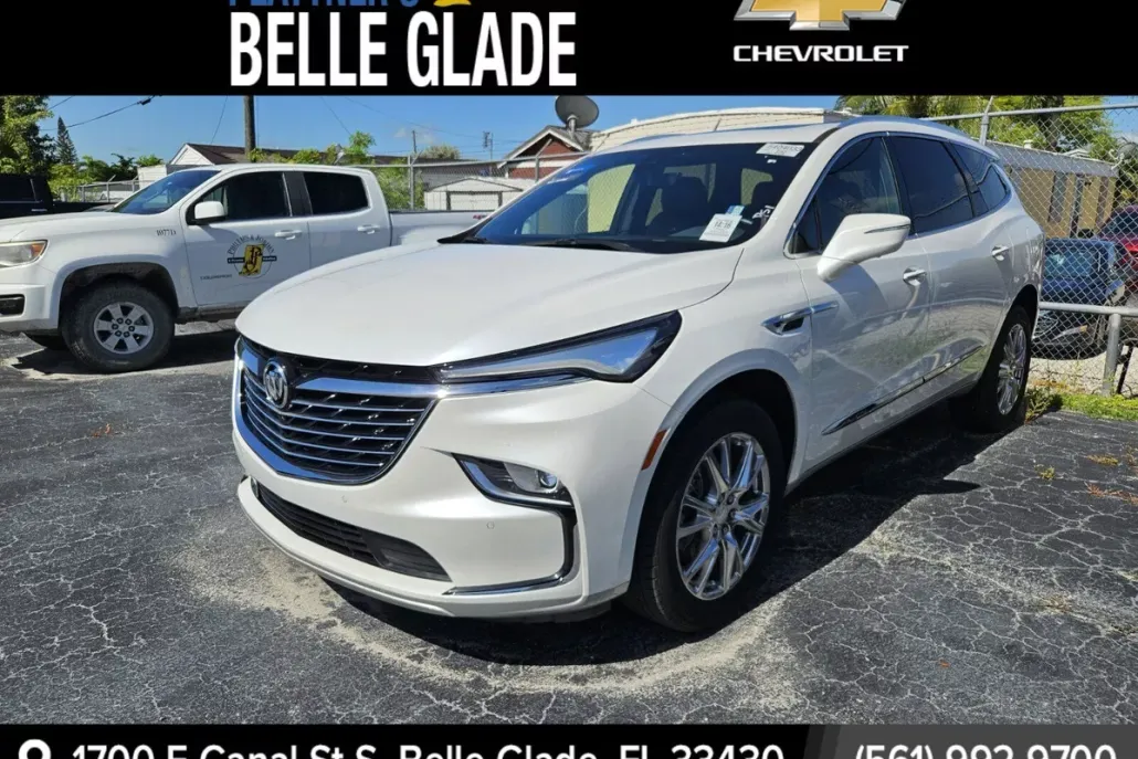 2022 Buick Enclave Essence photo 1