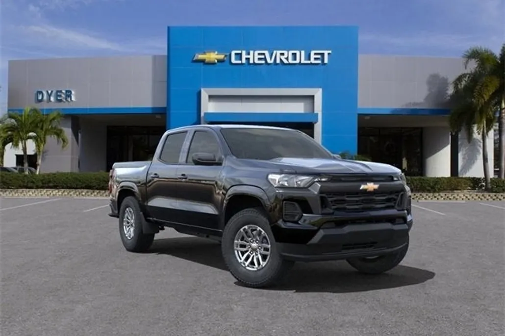 2025 Chevrolet Colorado Work Truck LT photo 1