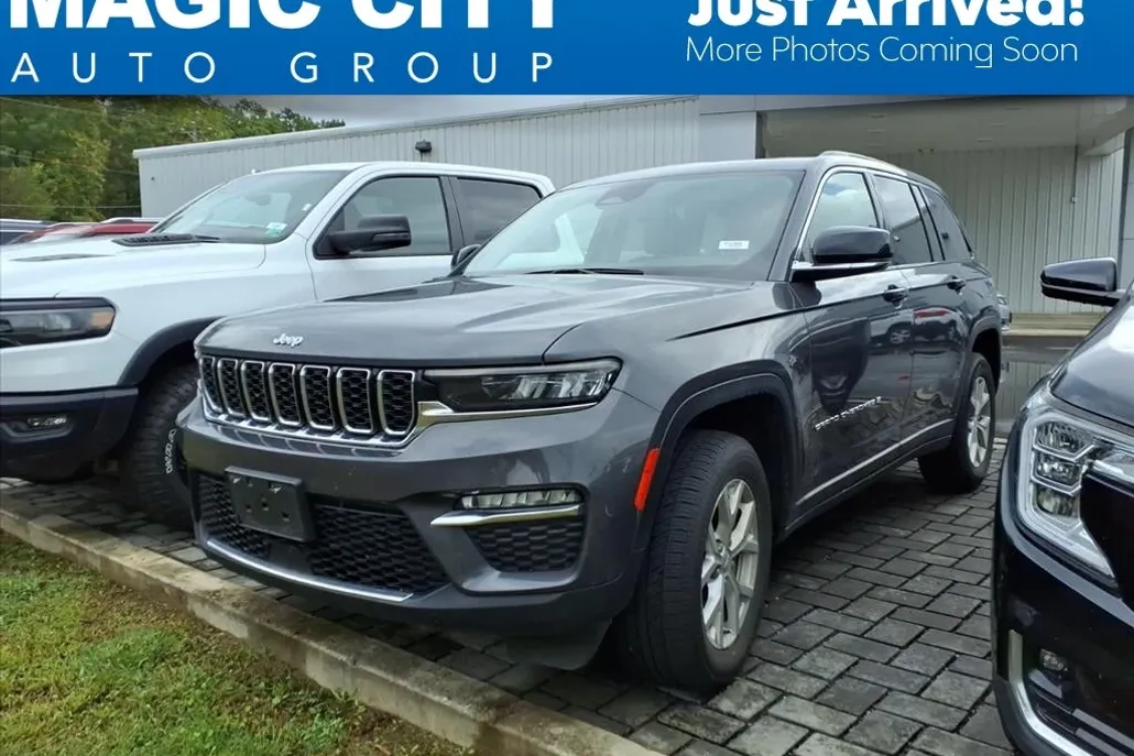 2023 Jeep Grand Cherokee Limited photo 1