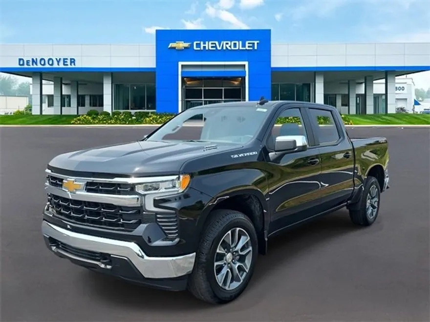 2025 Chevrolet Silverado 1500 LT photo 1