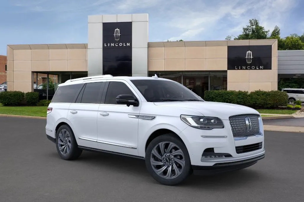2024 Lincoln Navigator Reserve photo 1