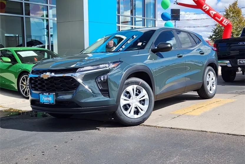 2026 Chevrolet Trax LS photo 1