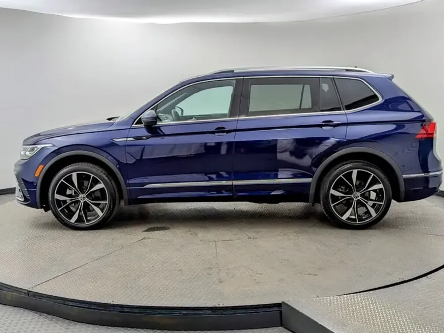 2024 Volkswagen Tiguan SEL R-Line Black photo 1