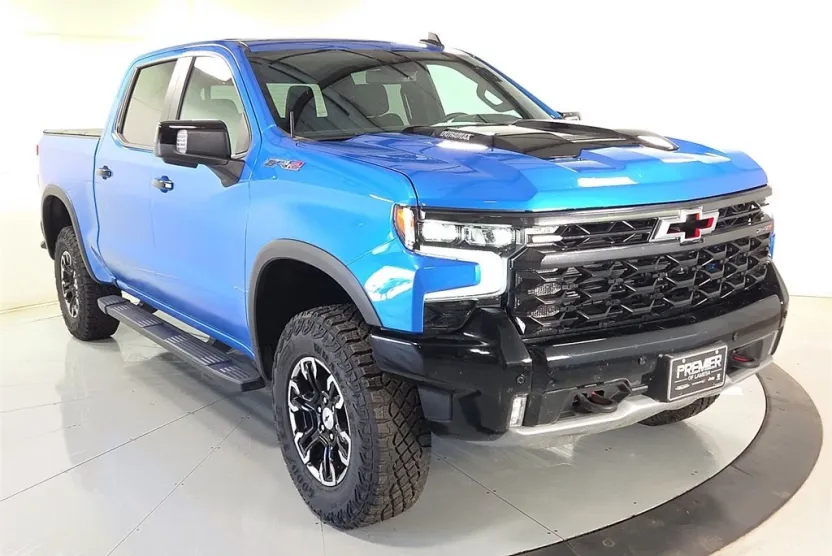 2025 Chevrolet Silverado 1500 ZR2 photo 1