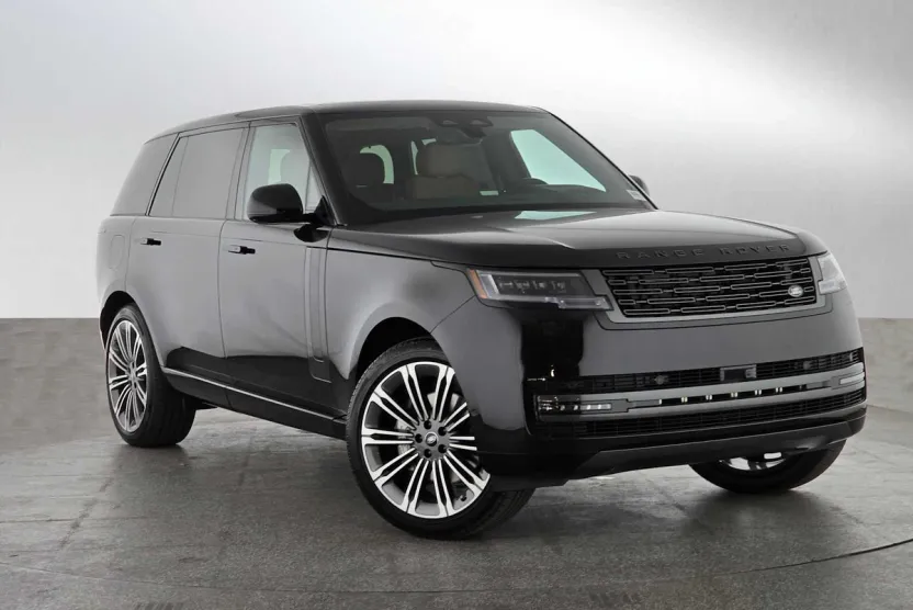 2025 Land Rover Range Rover SE photo 1