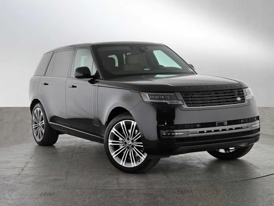 2025 Land Rover Range Rover SE photo 1