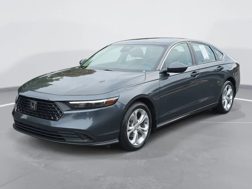 2023 Honda Accord LX photo 1