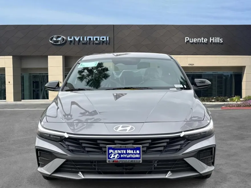 2025 Hyundai Elantra Hybrid SEL Sport photo 1
