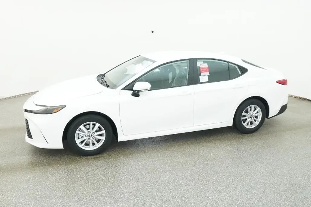 2026 Toyota Camry LE photo 1
