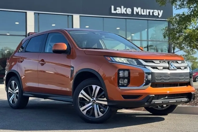 2025 Mitsubishi Outlander Sport ES SE LE photo 1