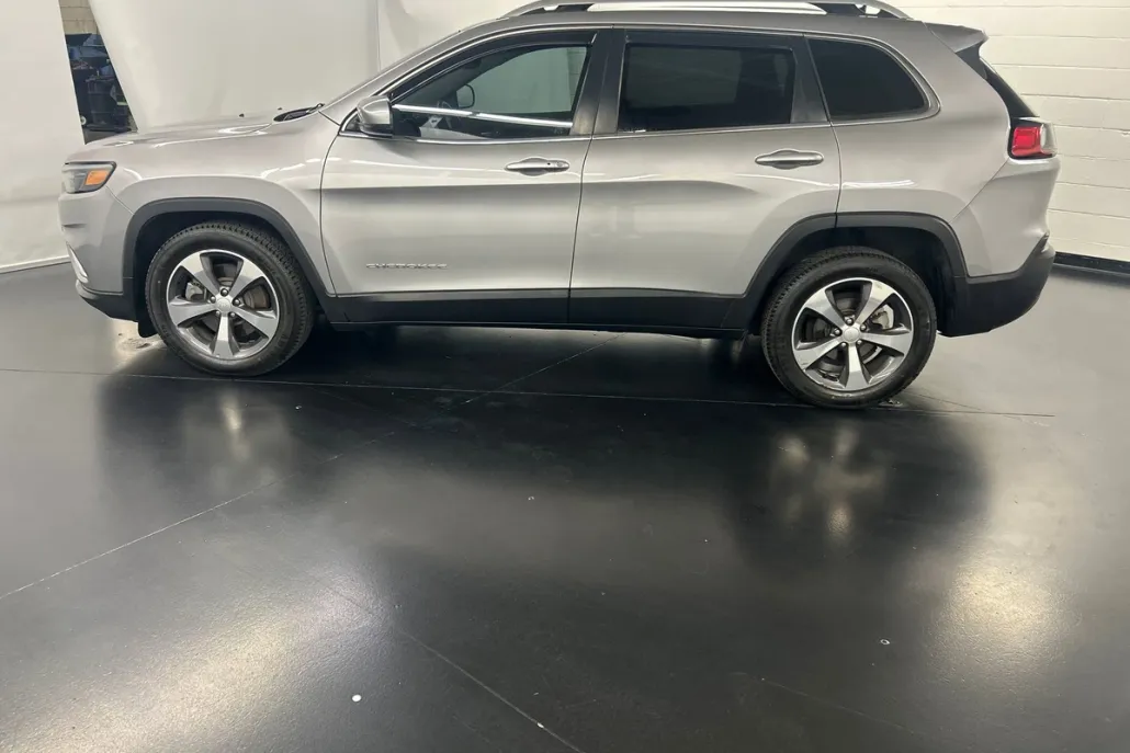 2019 Jeep Cherokee Limited photo 1