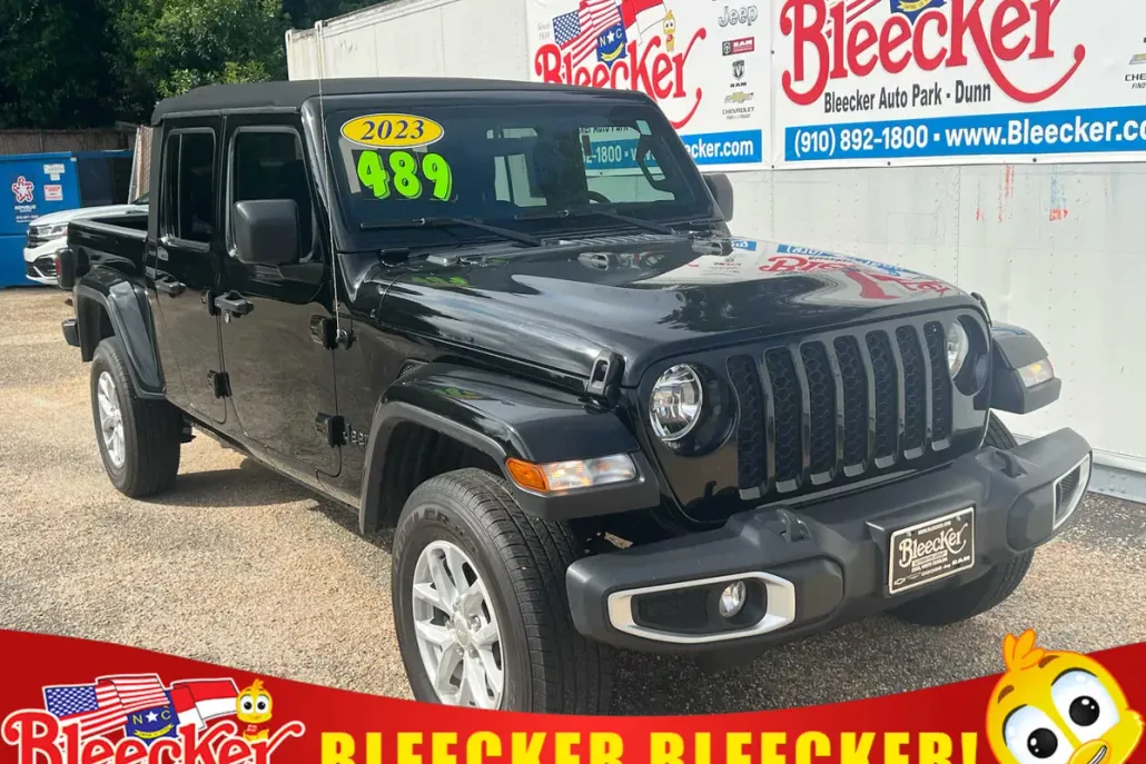 2023 Jeep Gladiator Sport S photo 1